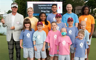 2009 St. Jude Classic winner Brian Gay with St. Jude patients.