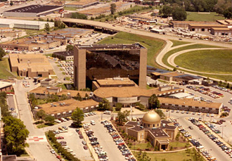 St. Jude Children's Research Hospital, star building and research tower