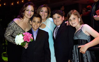Gloria Estefan and St. Jude patients at the 2008 Angels and Stars Gala.