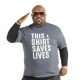 CeeLo Green, artista de Music Gives luciendo su camiseta Esta Camiseta Salva Vidas para apoyar a St. Jude.