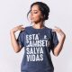 Imagen de Becky G,  artista de Música y Esperanza luciendo su camiseta Esta Camiseta Salva Vidas para apoyar a St. Jude.