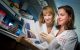 Elaine Tuomanen y Beth Mann