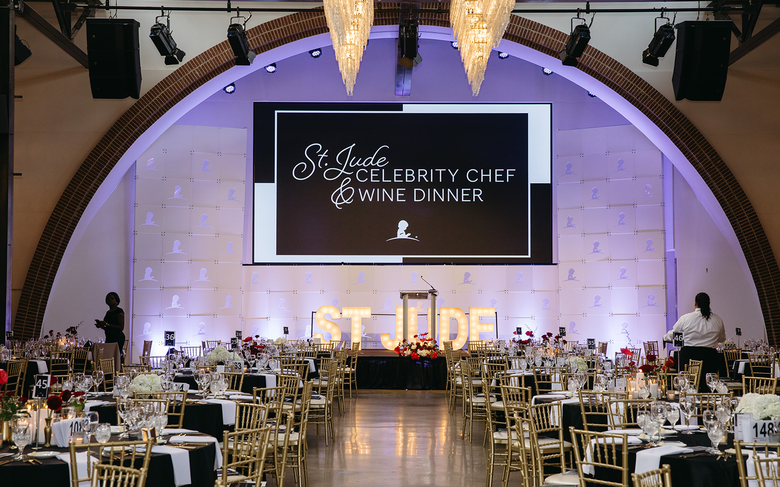 Evento benéfico: Cena de chefs famosos y vinos de St. Jude en Texas.